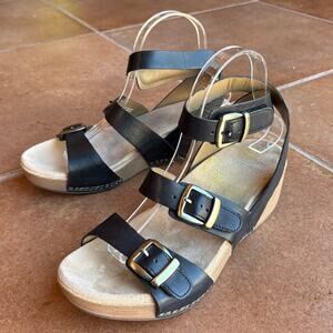 Dansko "Lou" Black Leather Strappy Wedge Sandals w Brass Tone Hardware US 7.5-8